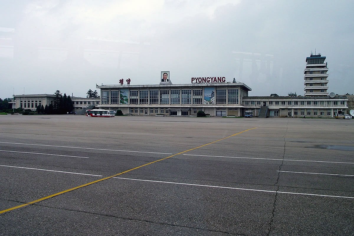 Antigua terminal del Aeropuerto de Pyongyang, en remodelación cuando yo fui.