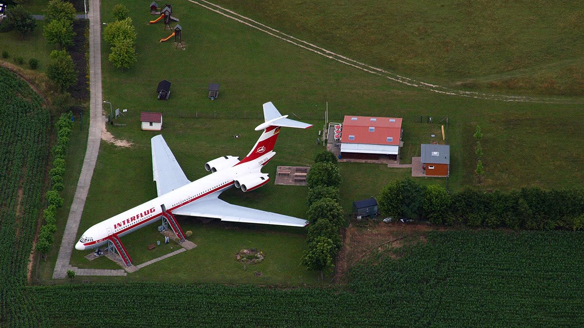 Así se ve hoy en día el Ilyushin Il-62, registro DDR-SEG de la desaparecida Interflug en Stölln, Alemania.